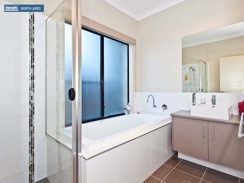 9 Warabi Crescent, North Lakes QLD 4509