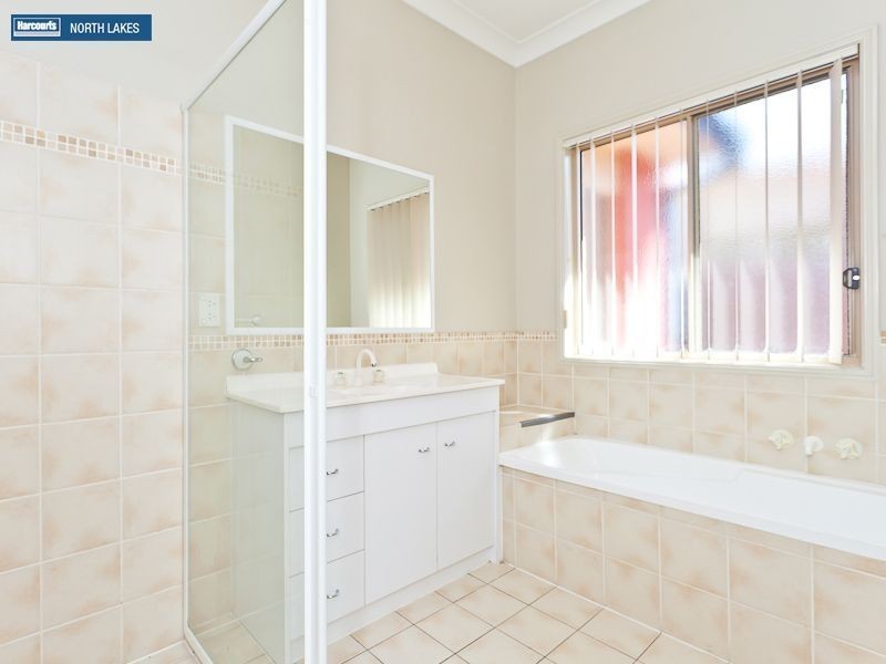 38 Pinnock Crescent, North Lakes QLD 4509