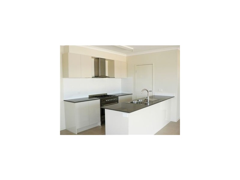 62 Denham Crescent, North Lakes QLD 4509