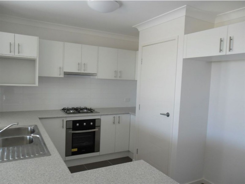 19 Cowen Terrace, North Lakes QLD 4509