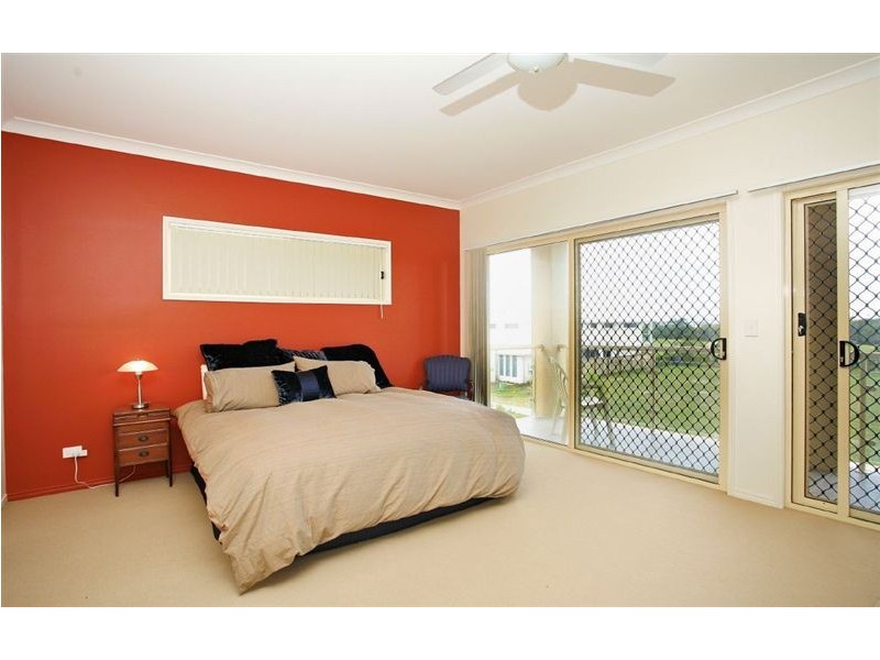 6 Armour Close, North Lakes QLD 4509