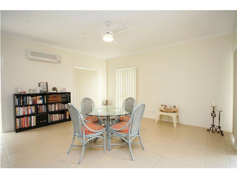 6 Armour Close, North Lakes QLD 4509