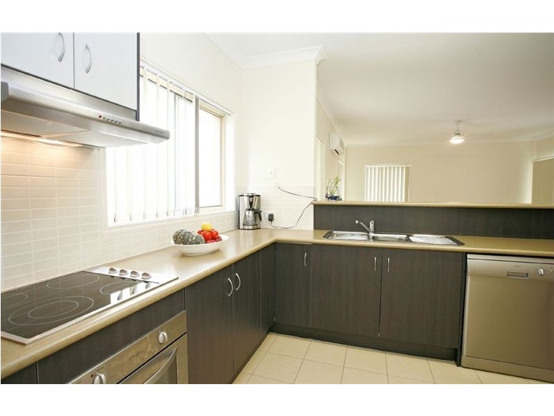 6 Armour Close, North Lakes QLD 4509