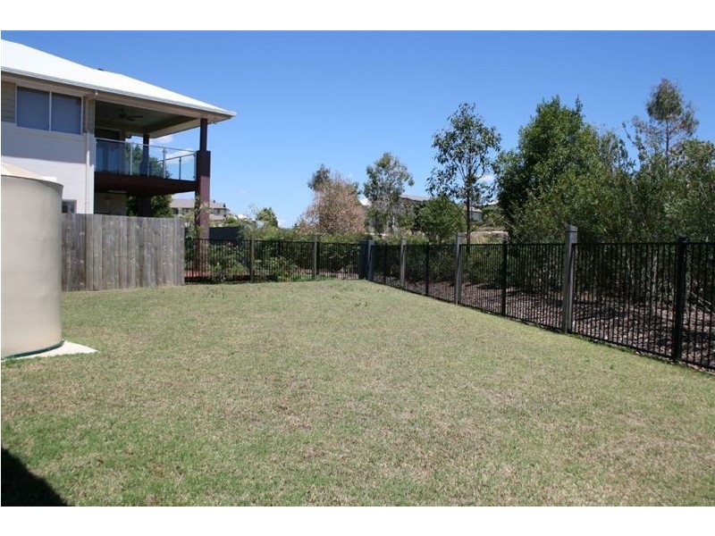 6 Armour Close, North Lakes QLD 4509