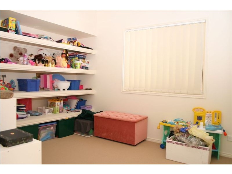 6 Armour Close, North Lakes QLD 4509
