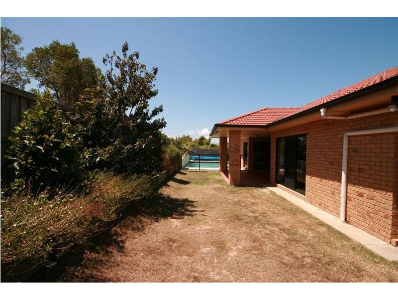 2 Standish Street, North Lakes QLD 4509