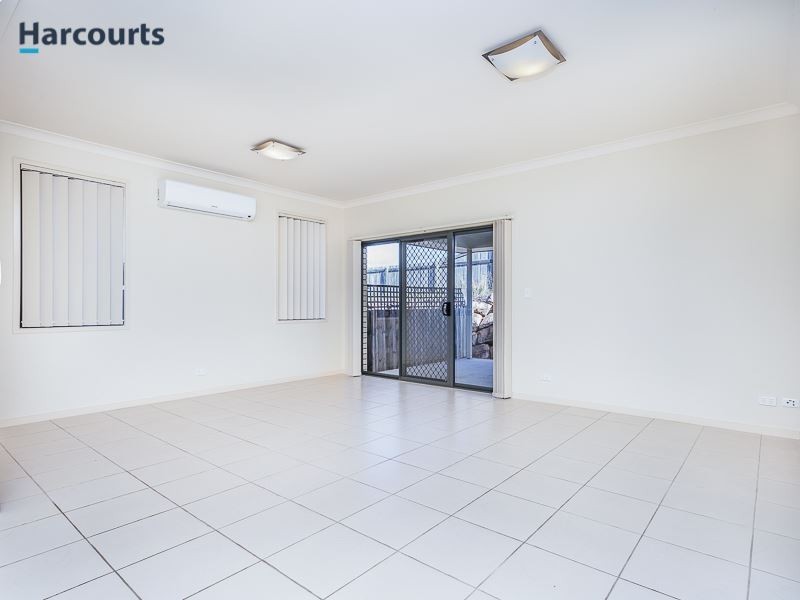 27 Rawlins Crsecent, North Lakes QLD 4509