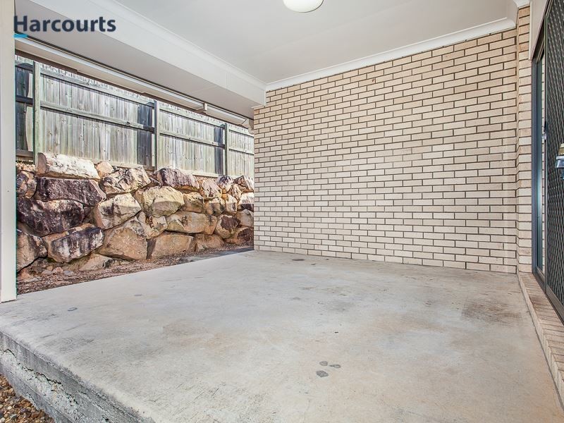 27 Rawlins Crsecent, North Lakes QLD 4509