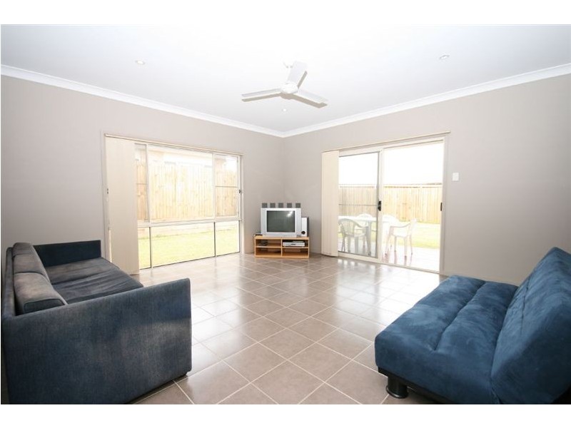 33 Dusky Street, North Lakes QLD 4509