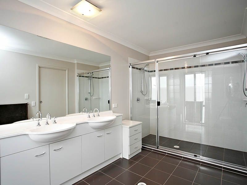52 Sunstone Cct, Mango Hill QLD 4509