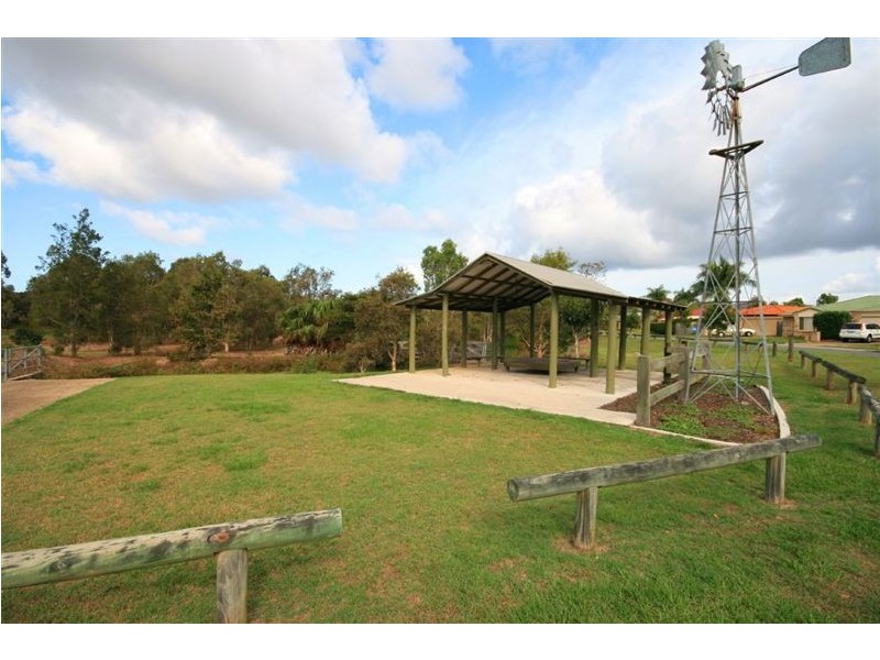 15 Barnard Crescent, Murrumba Downs QLD 4503