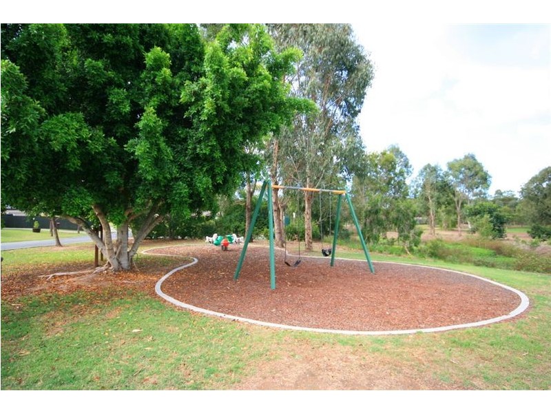 15 Barnard Crescent, Murrumba Downs QLD 4503