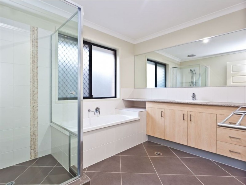 60 Vermilion Ave, Griffin QLD 4503