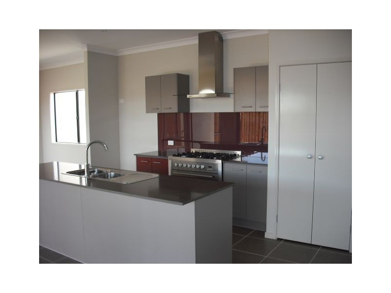 18 Ballesteros Street, North Lakes QLD 4509