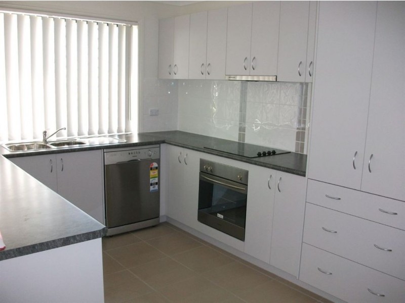 1/15 Highcliffe Crescent, North Lakes QLD 4509