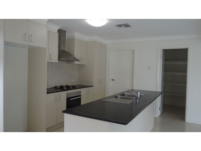 2 Ganton Street, North Lakes QLD 4509