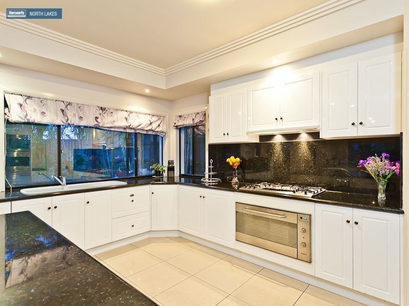 8 Chesterton Court, North Lakes QLD 4509