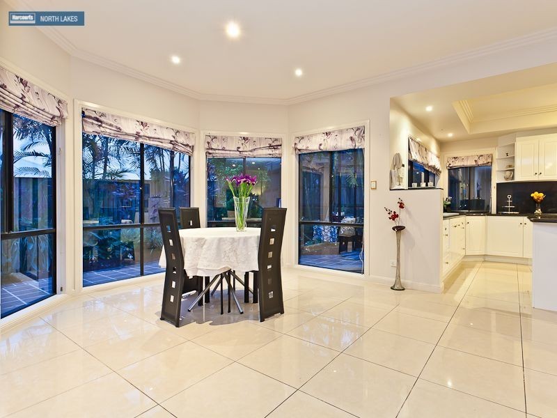 8 Chesterton Court, North Lakes QLD 4509