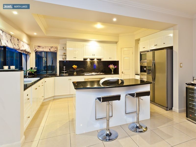 8 Chesterton Court, North Lakes QLD 4509