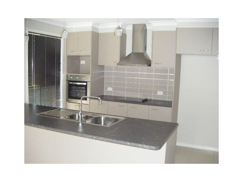 36 Severn Crescent, North Lakes QLD 4509