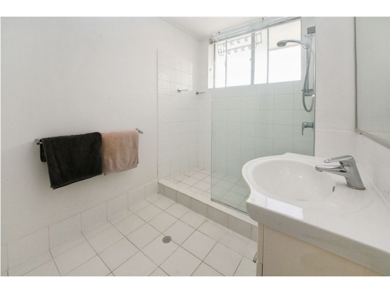 6/82 Charlton Street, Ascot QLD 4007