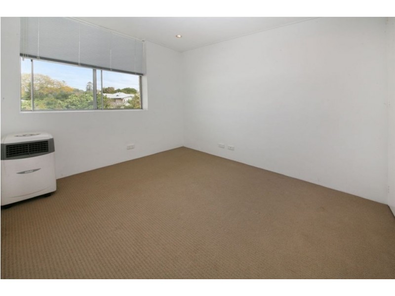 6/82 Charlton Street, Ascot QLD 4007