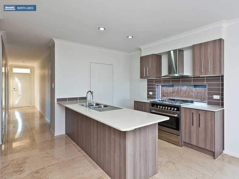 24 Hartley Crescent, North Lakes QLD 4509