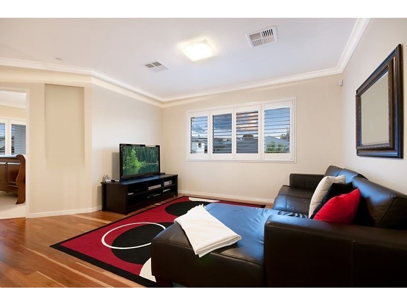 23 Azienda Place, Bridgeman Downs QLD 4035