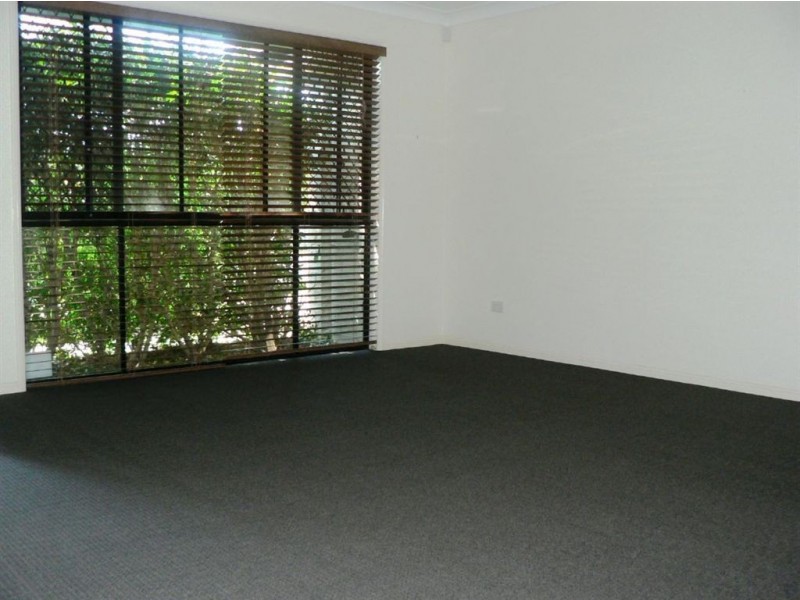 31 Whitfield Crescent, North Lakes QLD 4509