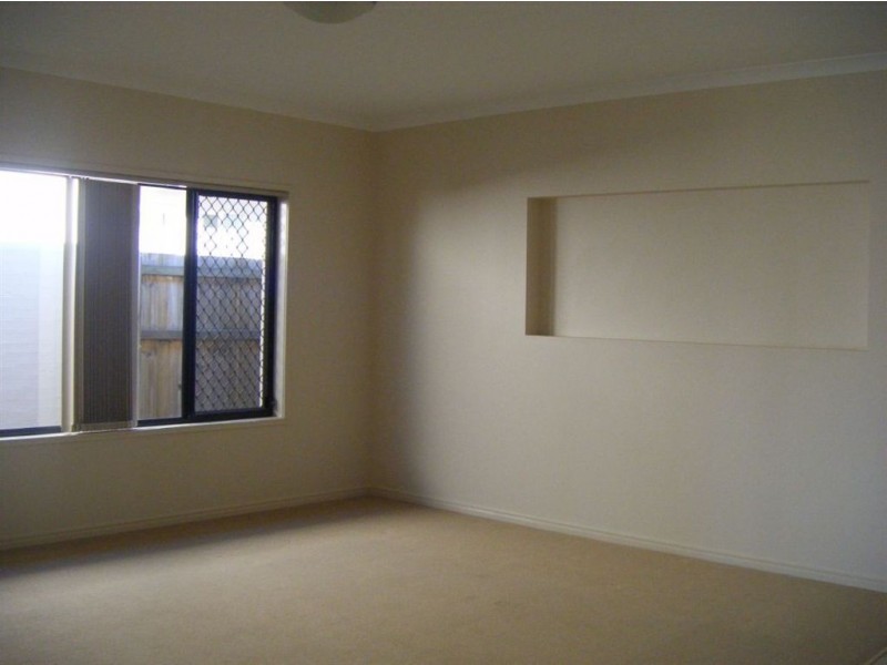 33 Wallaroo Circuit, North Lakes QLD 4509