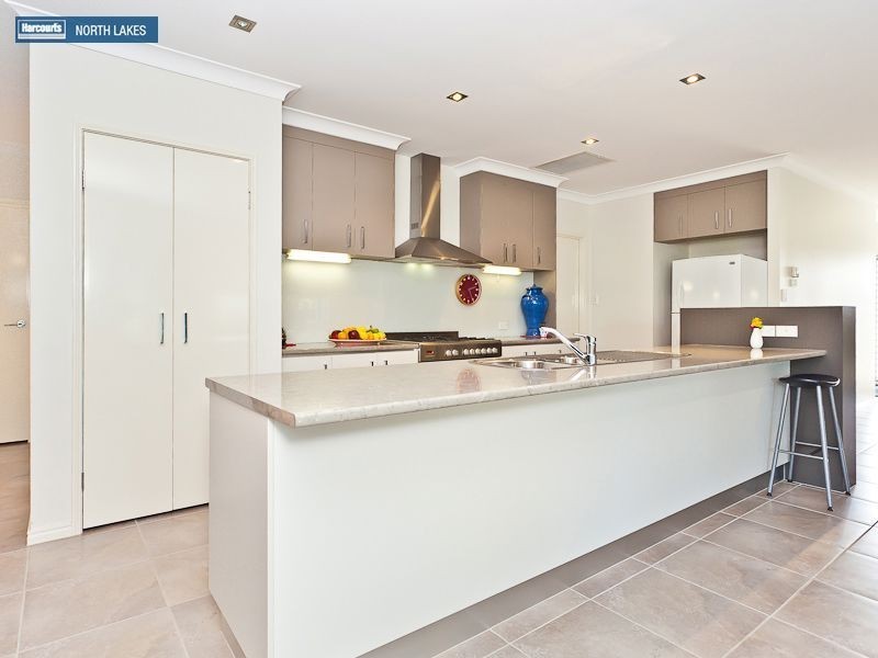 24 Forrestal Circuit, North Lakes QLD 4509