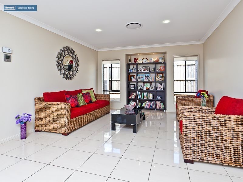 130 Mackintosh Drive, North Lakes QLD 4509
