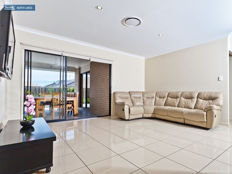 130 Mackintosh Drive, North Lakes QLD 4509