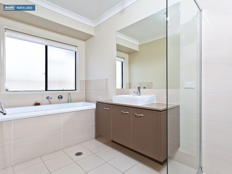 130 Mackintosh Drive, North Lakes QLD 4509