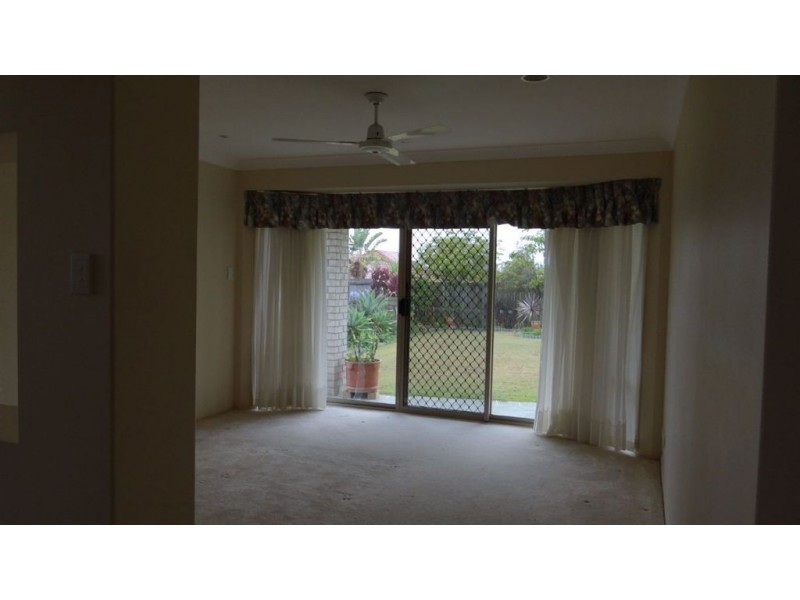 8 Cannaway Street, North Lakes QLD 4509