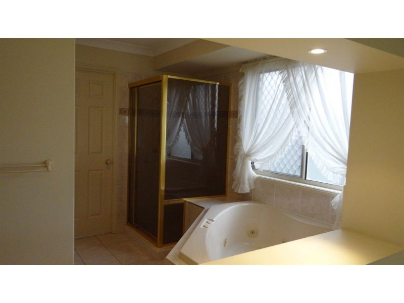 8 Cannaway Street, North Lakes QLD 4509