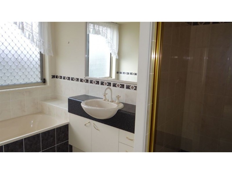 8 Cannaway Street, North Lakes QLD 4509