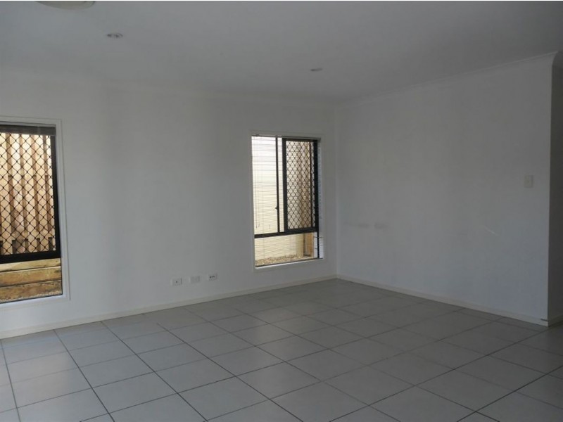 33 Astley Parade, North Lakes QLD 4509