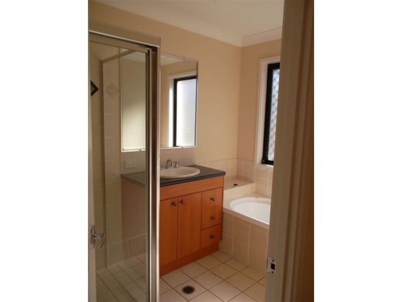 5 Moorrinya Cct, North Lakes QLD 4509