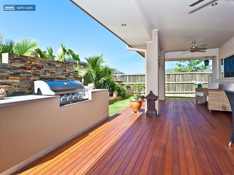 72 Nicklaus Parade, North Lakes QLD 4509