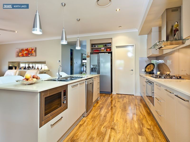 72 Nicklaus Parade, North Lakes QLD 4509