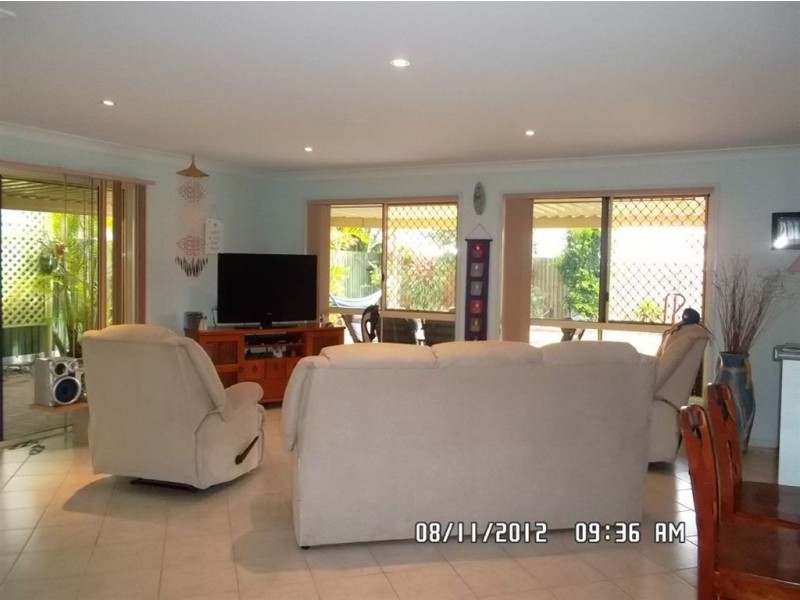 4 Parkway Street, Rothwell QLD 4022