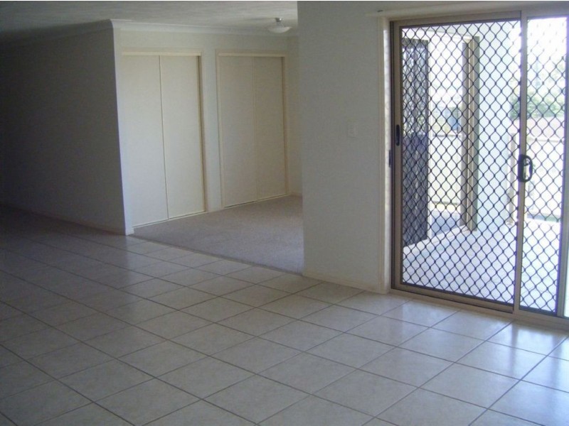 11/2-4 Irene Street, Redcliffe QLD 4020