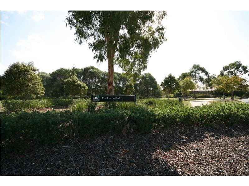 4 Finnegan Drive, North Lakes QLD 4509