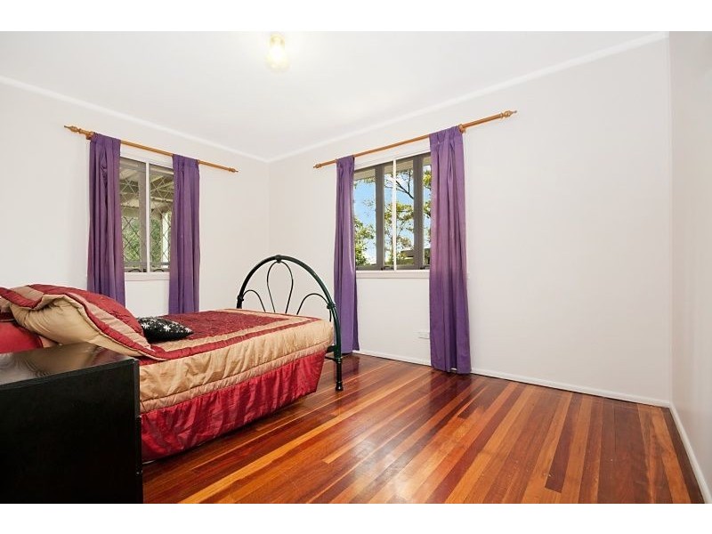 18 Narthanya Street, Chermside West QLD 4032