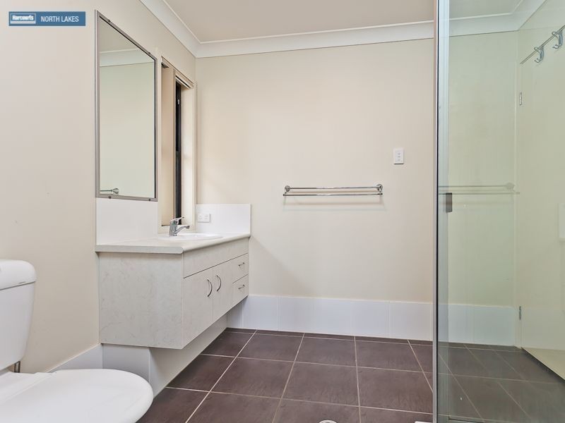 8 Chrysler Parade, North Lakes QLD 4509