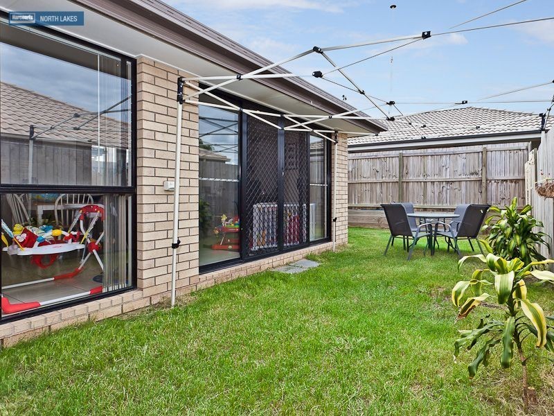 8 Chrysler Parade, North Lakes QLD 4509