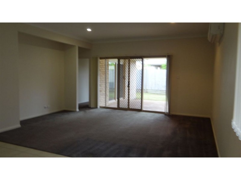 25 Planigale Crescent, North Lakes QLD 4509