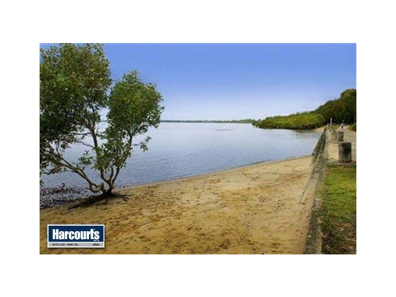 7 Beach Road, Deception Bay QLD 4508