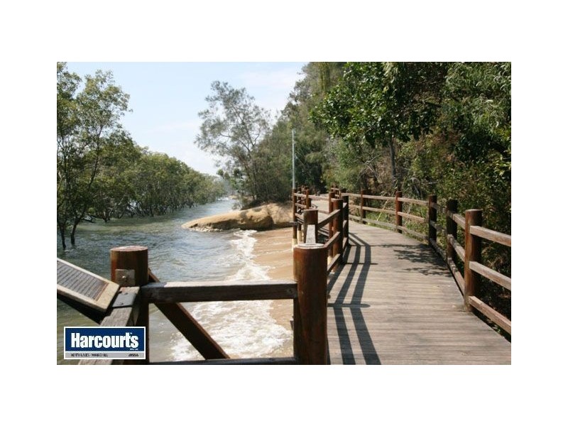 7 Beach Road, Deception Bay QLD 4508